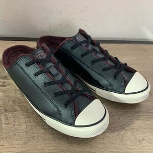 Women's CHUCK TAYLOR Black Leather ALL STAR Dainty MULE Slip-On SNEAKERS  9.5